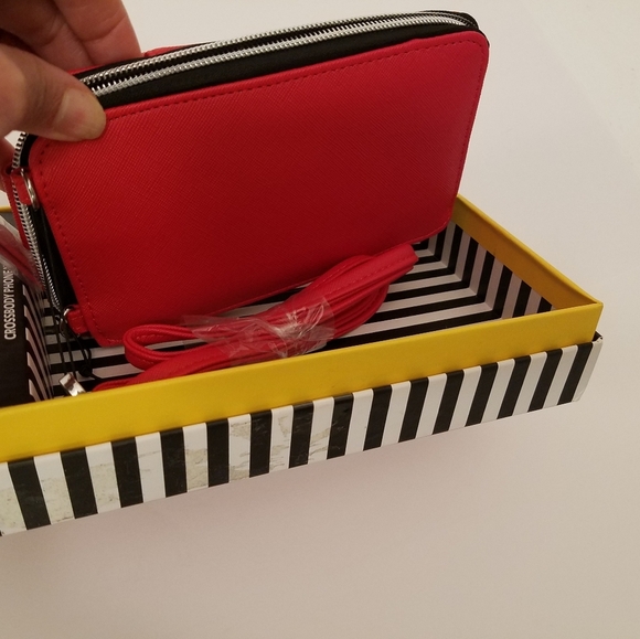 NWT in Box Marc Tetro Schnauzer Crossbody Phone Wallet Red - Picture 5 of 10